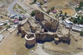 07698275_67721_hosap-kalesi-nerde-nasil-