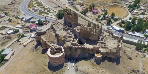 Hoşap Çayı ve Vadisi Nasıl Gidilir? Van’ın Saklı Doğal Hazinesi Ulaşım Rehberi