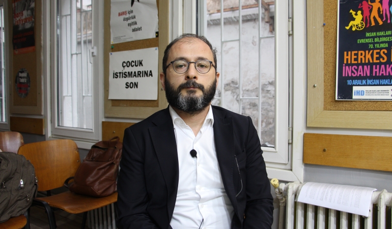 Emlakçının “Satılık” Tabelası “Örgüt Propagandası” Örgütsel Afiş Olarak Değerlendirildi!