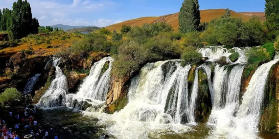 Muradiye Şelalesi Nasıl Gidilir? Van’ın Doğal Cenneti Ulaşım Rehberi