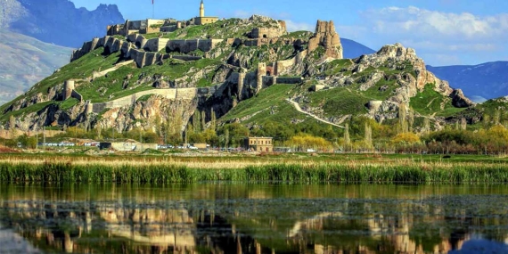 Van Kalesi Nasıl Gidilir? Tarihi ve Turistik Rehber