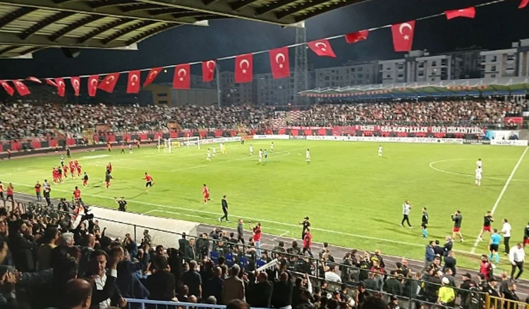 Vanspor, tribün lideri oldu: 10. haftada en fazla seyirci Van’da