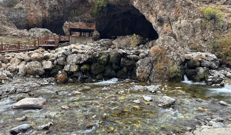 Van Bahçesaray’da kuraklık alarmı: “Su seviyesi yüzde 10’a düştü”