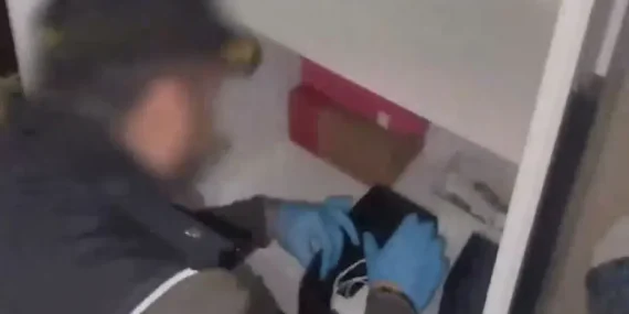 Pendik’te uyuşturucuya darbe: Gizli depoya yapılan baskında 71 kilo skunk ele geçirildi