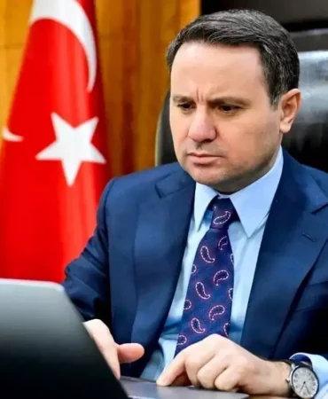 gozler-saat-14-30-a-cevrildi-akin-gurlek-basin-19240893_3341_amp