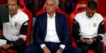 jose-mourinho-simdi-de-benfica-yi-cildirtiyor-19245305_9004_amp