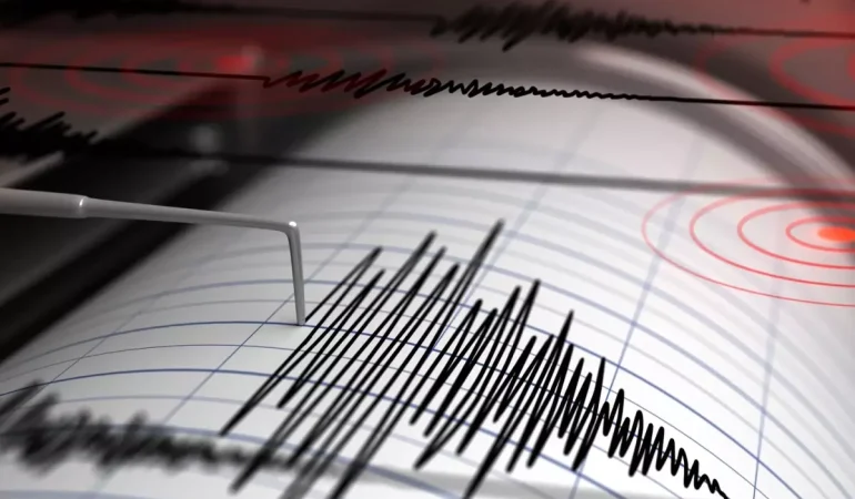 Sındırgı Yeniden Sallandı: 3.6 ve 4.3 Büyüklüğünde Depremler Panik Yarattı