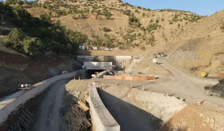 Şırnak–Van Karayolu Projesinde Çalışmalar Hızlandı