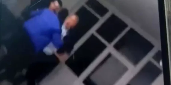 Belediye başkanının gençleri sopayla darp ettiği iddiası büyüyor