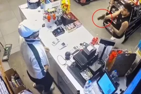 goruntu-turkiye-den-silahini-cekip-oldurdu-19347635_8793_amp