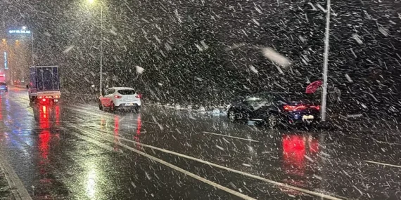 İstanbul’da Beklenen Kar Yağışı Etkisini Göstermeye Başladı