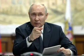 putin-ukrayna-gemilerine-yonelik-saldirilari-19315414_3569_amp