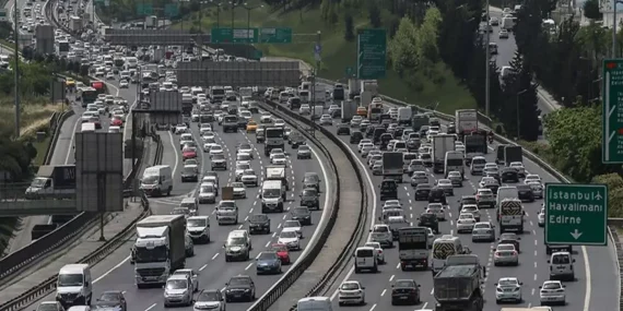 Yılbaşında trafik sigortası sil baştan değişiyor: Araç sahiplerini 15 bin TL’den 290 bin TL’ye uzanan primler bekliyor