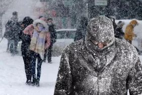 kar-yagisi-beklenenden-daha-siddetli-olacak-19444317_5863_amp